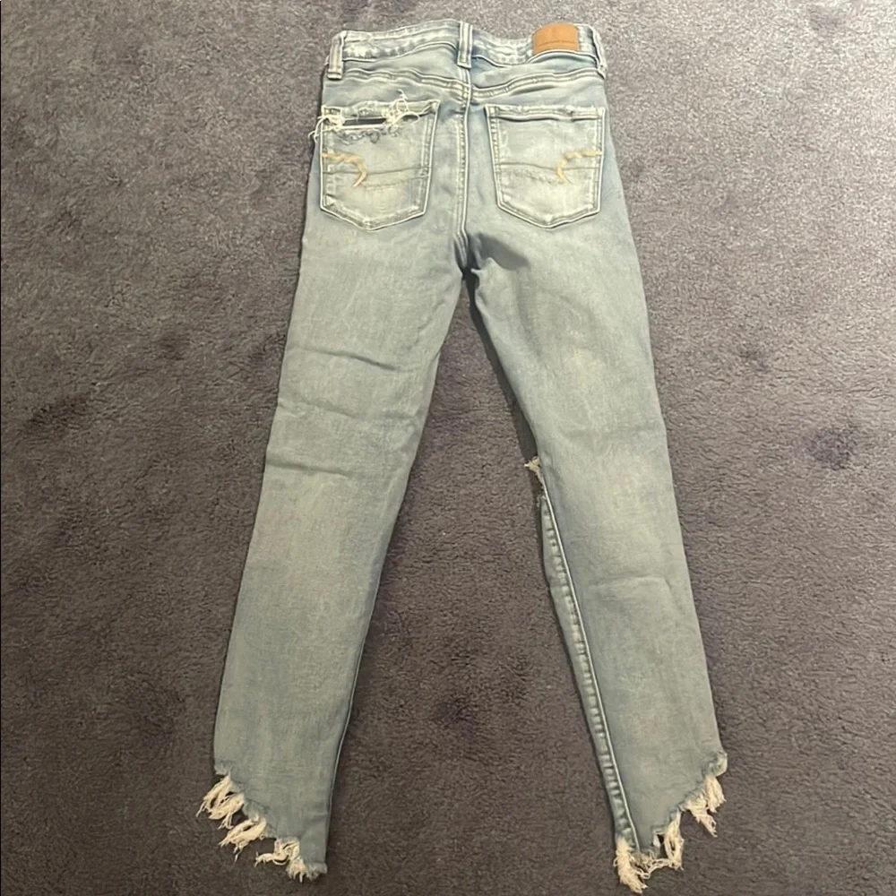 American Eagle Outfitters Light Blue Distressed Ankle Jeans - Picture 2 of 4